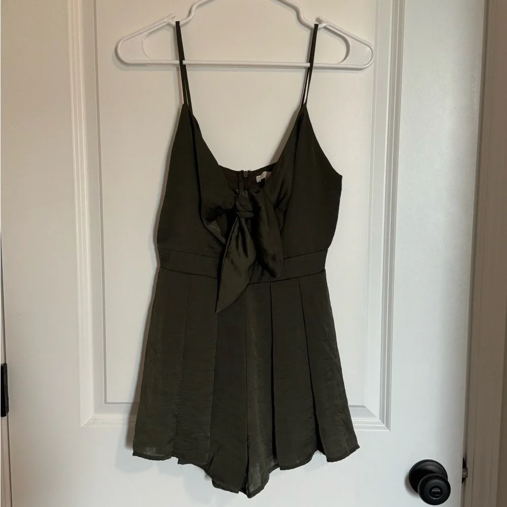 Olive Army Green Sleeveless Romper - Picture 5 of 16